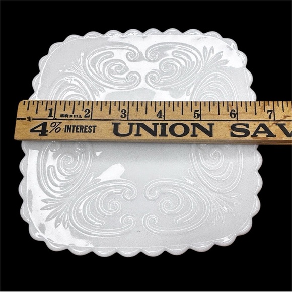 White milk glass Challinor & Taylor Scroll relish dish plate serving spoon rare - Picture 7 of 9